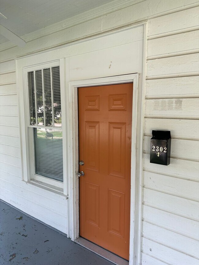 Building Photo - Plum Street Duplex