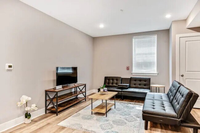 Building Photo - Berks Reserve - Suites @The Reserve