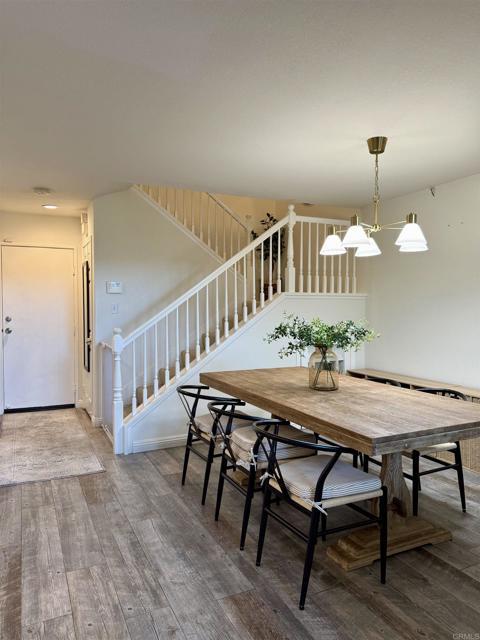 Foto del edificio - 951 River Oaks Ct