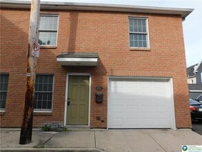 Building Photo - 821 Masslich St