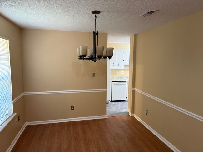 Building Photo - 2962 Bridgeport Dr