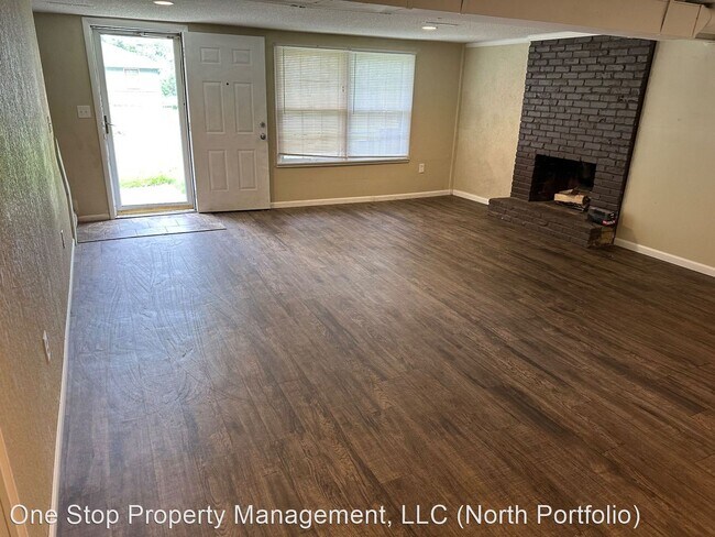Foto del edificio - 3 br, 2 bath House - 8718 Stark Ave