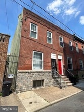 Building Photo - 2140 S Iseminger St