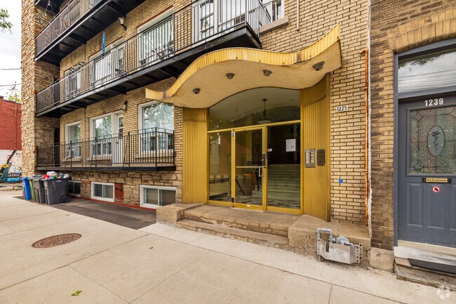 Building Photo - 1225 Rue Gilford