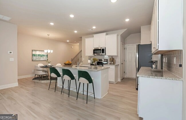 Foto del edificio - 2150 Spring Rush Dr