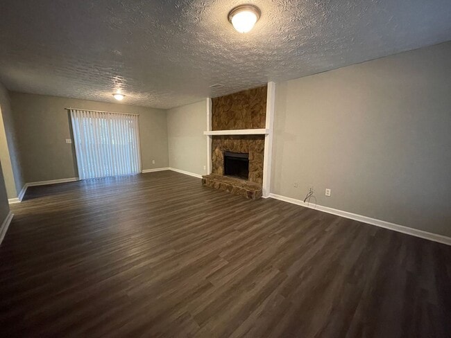 Foto del edificio - 3 Bedroom/2 Bathroom Home