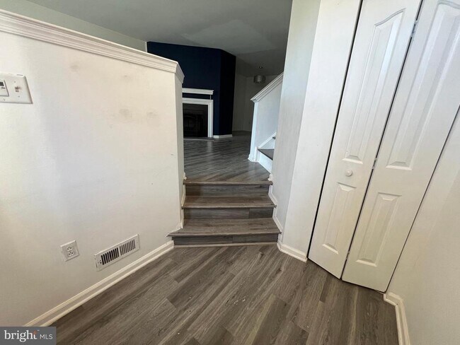Foto del edificio - 104 Spruce Ln