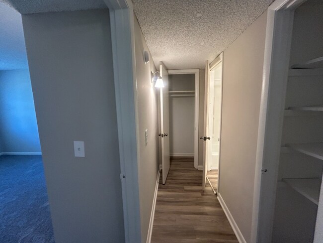 Foto del edificio - 300 Berkley Dr