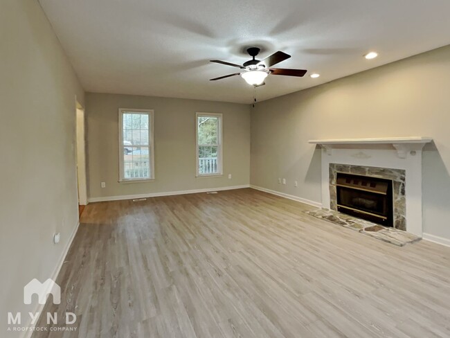 Building Photo - 606 Blazing Star Ct