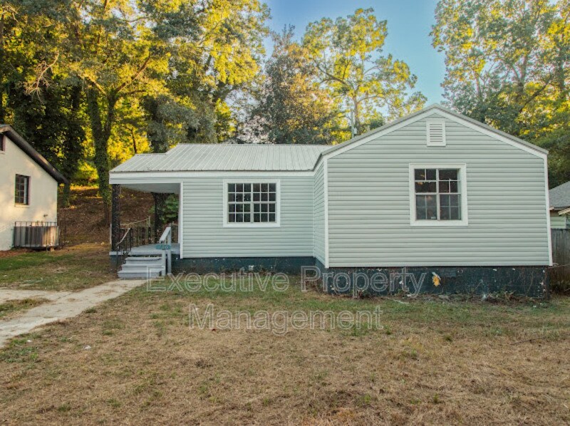 Foto principal - 756 Vanderbilt St