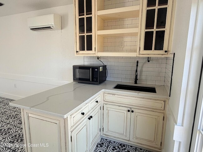 Building Photo - 1454 Guava Ave