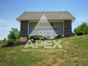 Building Photo - 1217 Avalon Dr