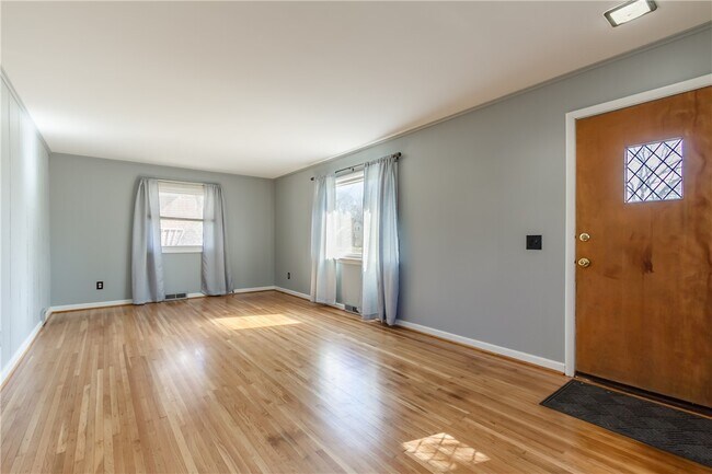 Foto del edificio - 270 Ashbourne Rd