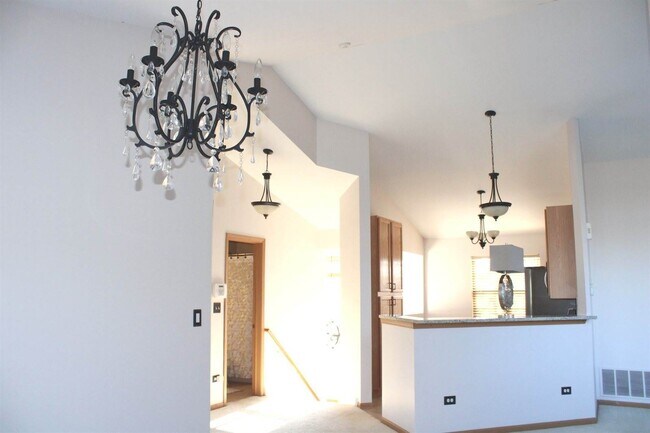 Foto del edificio - 2819 Rutland Cir