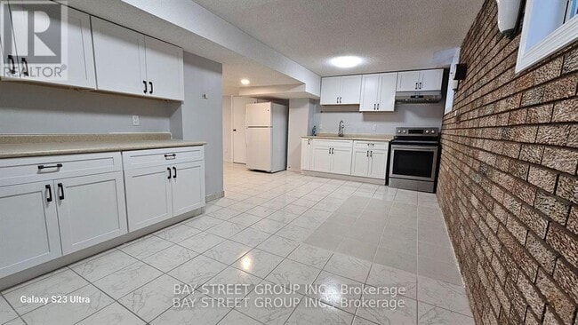 Photo du bâtiment - 627 Aberdeen Ave