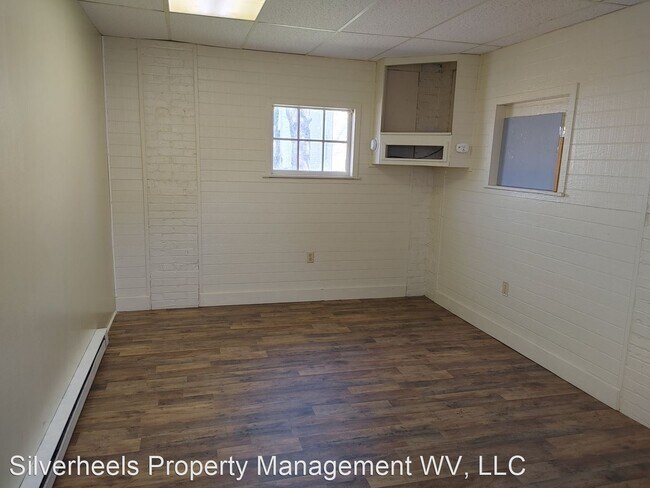 Foto del edificio - Studio, 1 bath House - 1223 1/2 22nd Street