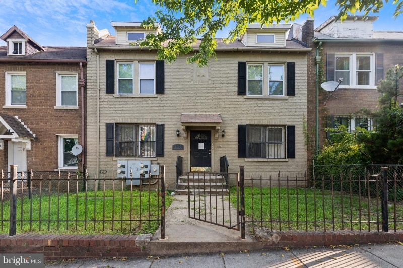Photo - 1106 Queen St NE (Washington, DC)