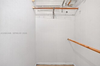 Building Photo - 6240 SW 22nd St
