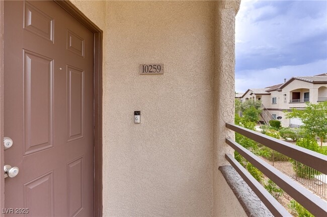 Building Photo - 2291 W Horizon Ridge Pkwy