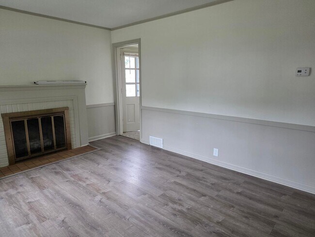 Foto del edificio - 2 bedroom 1 bath single family home