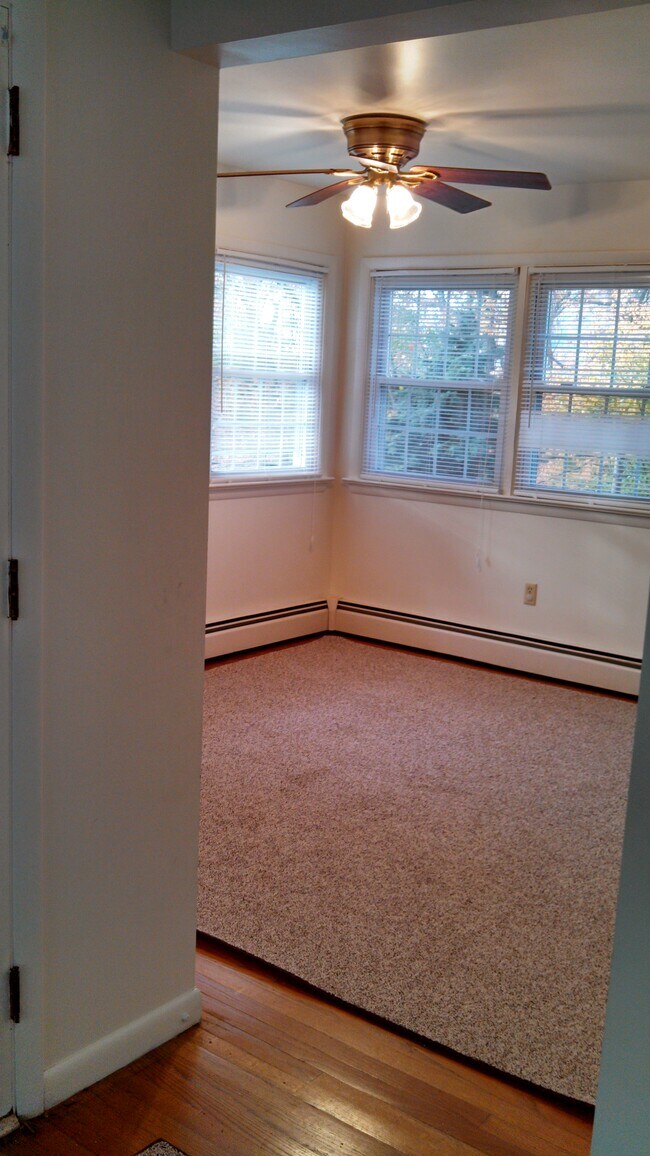 Dinning Rm - 2051 Highland Ave