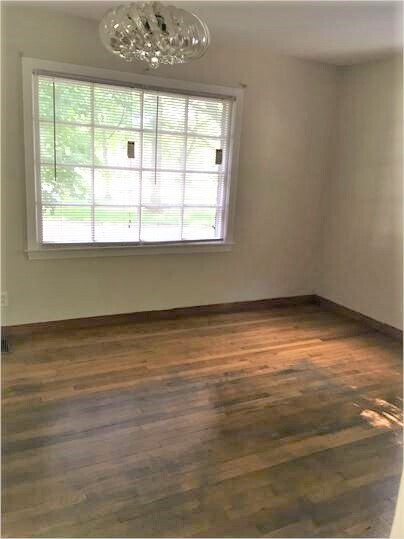 Building Photo - 1411 Greenbriar Dr