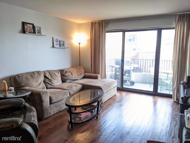 Foto principal - 2022 N Lincoln Park W
