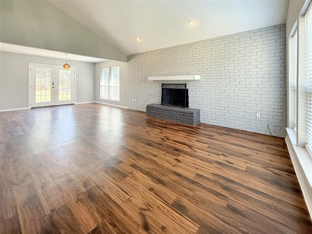 Building Photo - 405 Peninsula Dr