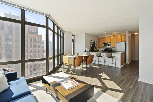 Foto del edificio - 335 N Desplaines St