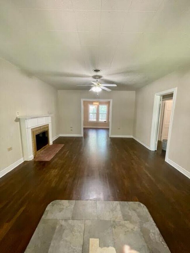 Foto del edificio - 3619 Fort Ave