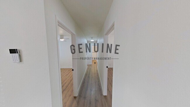 Foto del edificio - Upgraded 4Bd 2Ba Home