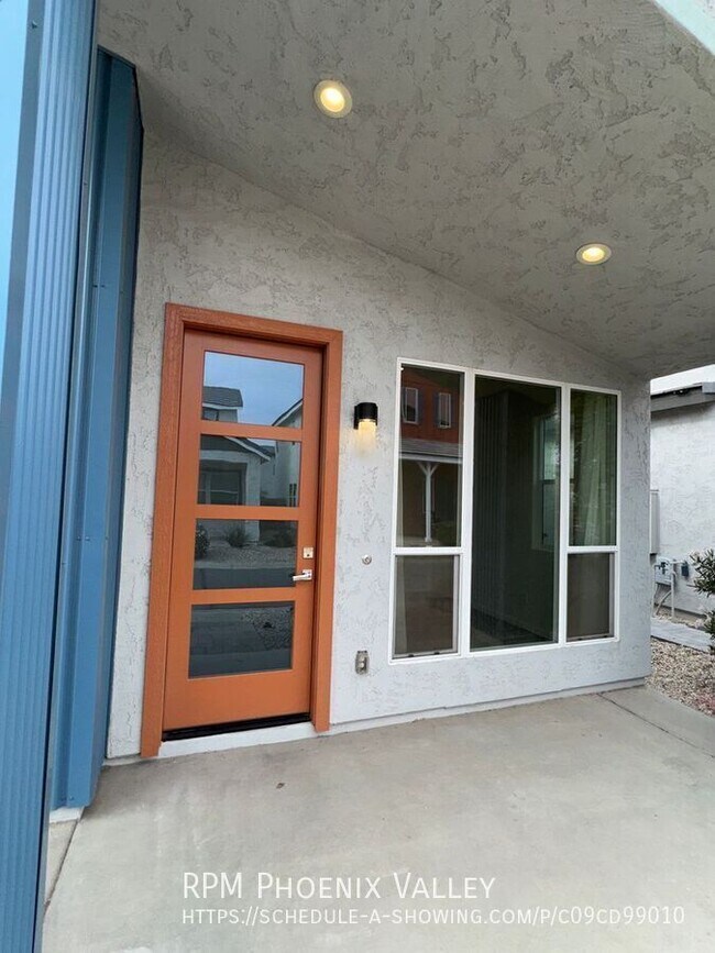 Photo - 383 N 157th Ln House