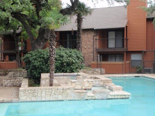 Foto del edificio - 2439 NE Interstate 410 Loop