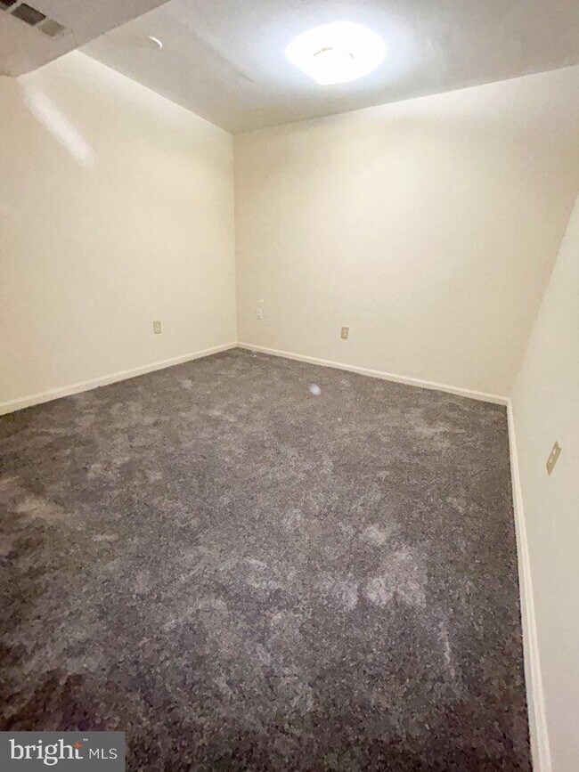 5611 Kolb St, Fairmount Heights, MD 20743 Room for Rent in Fairmount