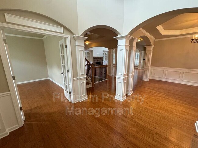 Building Photo - 4525 Portsmouth Ln