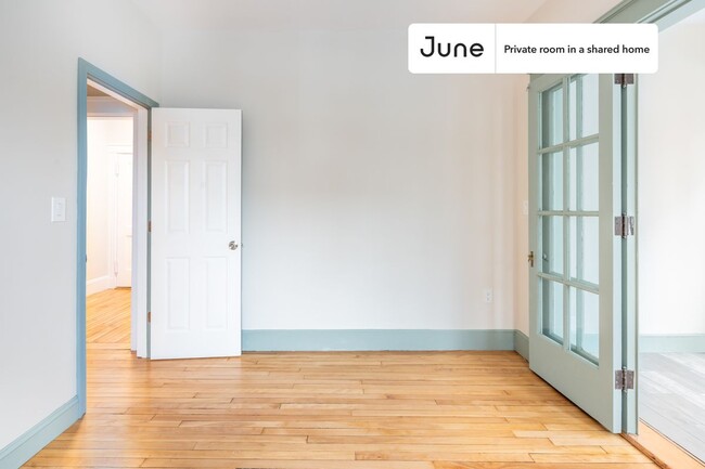 Building Photo - Private bedroom in 2 bed/1 bath Home