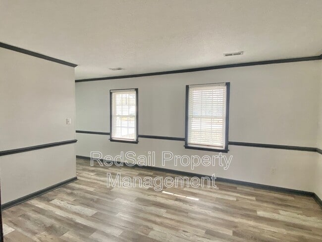 Foto del edificio - 14 S Lake Cir