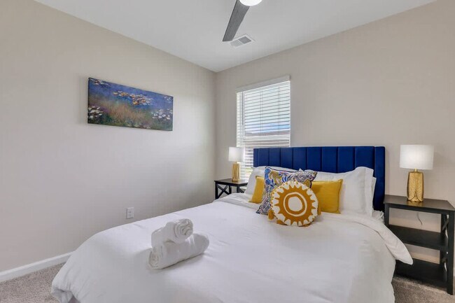 Foto del edificio - 321 Dogwood Cir