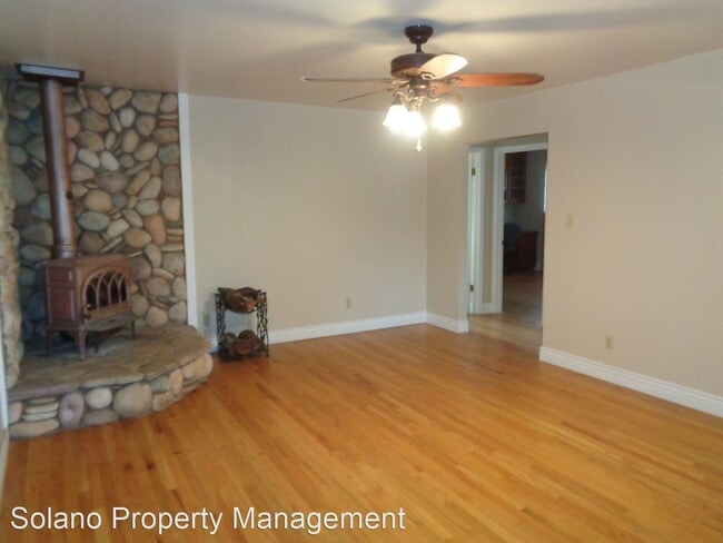 Building Photo - 3 br, 2 bath House - 7520 Putman Rd.
