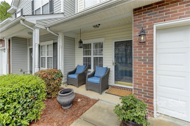 Building Photo - 407 Delta Dr