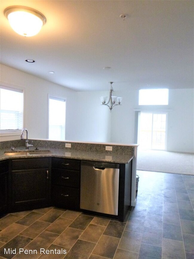 Building Photo - 3 br, 2.5 bath House - 2315 Mandarin Court...