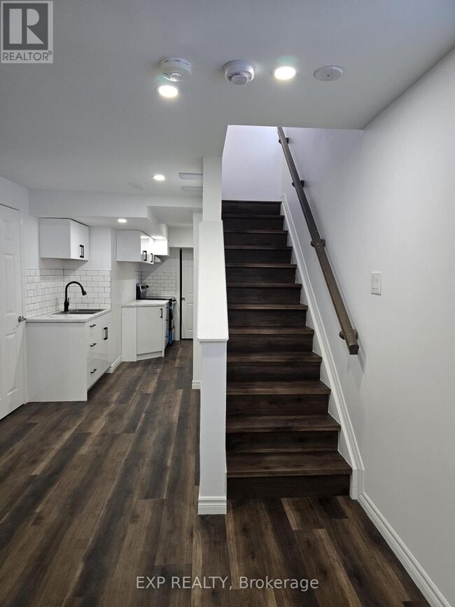 Building Photo - 511- B PARADE DRIVE