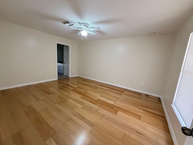 Building Photo - 3925 22nd St W