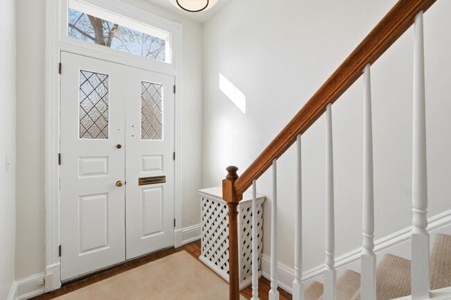 Photo - 1635 35th St NW House