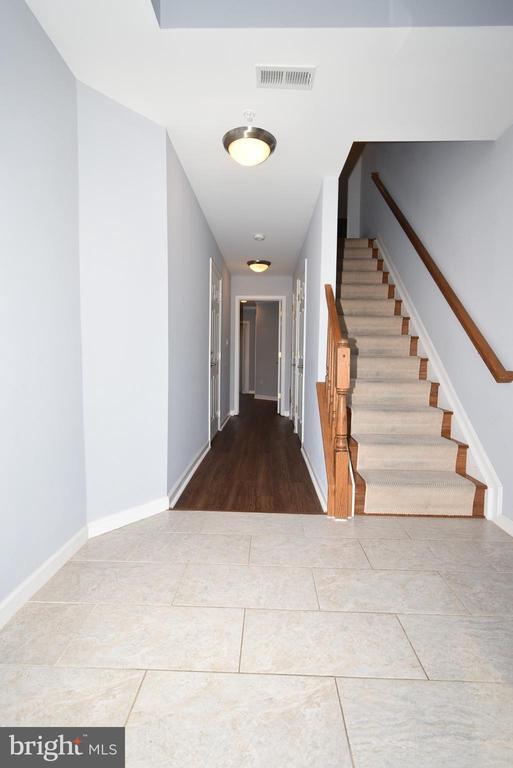 Building Photo - 8827 Goose Landing Cir