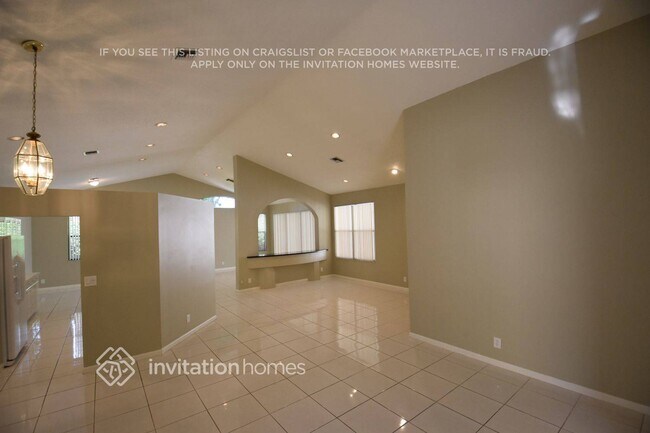 Building Photo - 10213 Lexington Lakes Blvd N