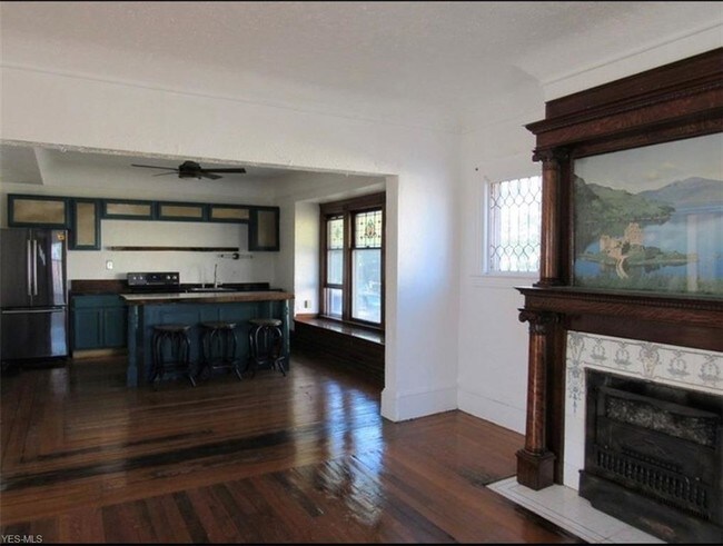 Foto del edificio - 4438 Pearl Rd