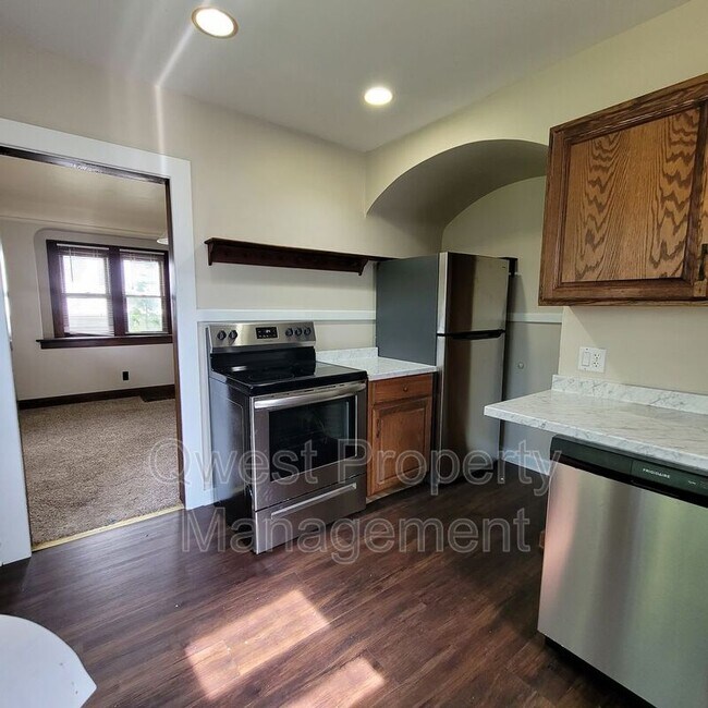 Foto del edificio - 1237 Garfield Ave NW