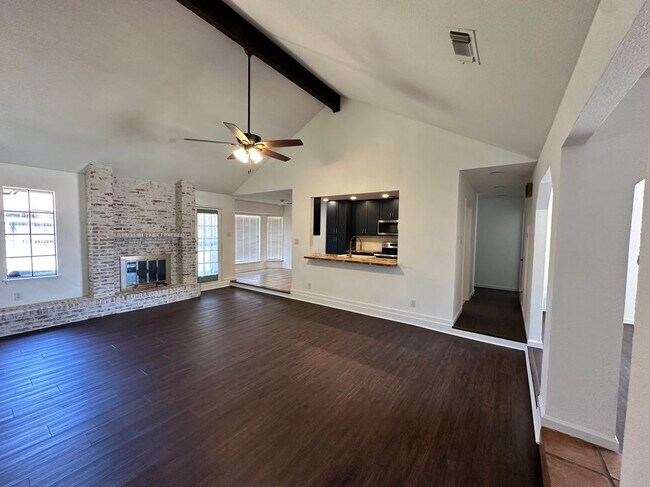 Building Photo - 4636 Ringold Dr