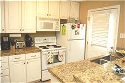 Primary Photo - 10270 Briar Forest Dr